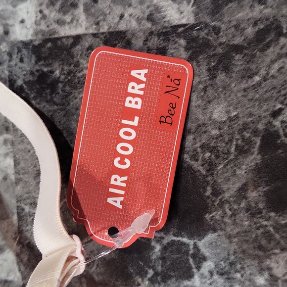 New Bee Na Bra - Picture 8 of 12